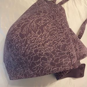 Lululemon 34C bra perfect condition